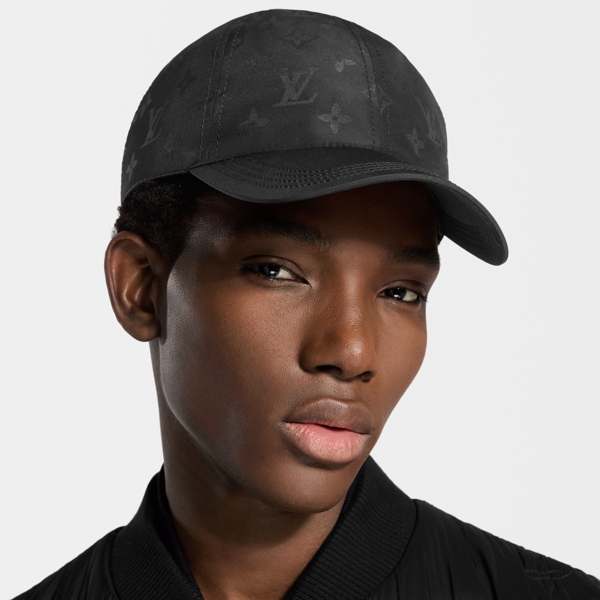 Monogram Shadow Cap S00 - Accessories M5473L | LOUIS VUITTON
